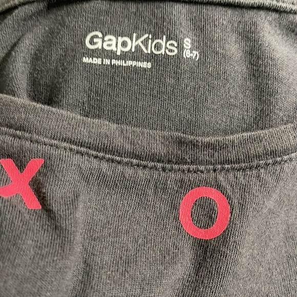 Gap Long Sleeved Top with X’s and O’s size Small (6-7) - Picture 4 of 5
